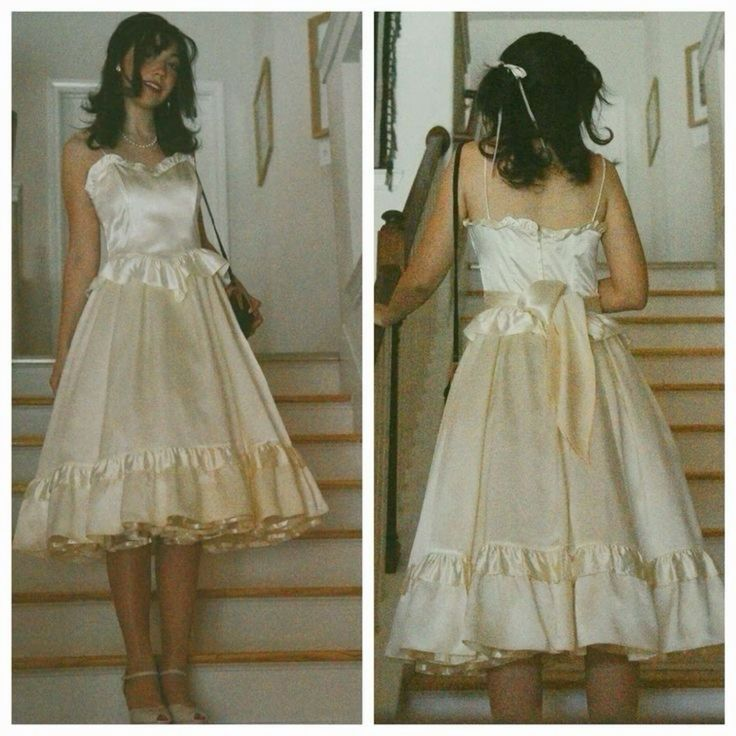 Robe de soirée mi-longue trapèze ivoire à bretelles spaghetti DP3830