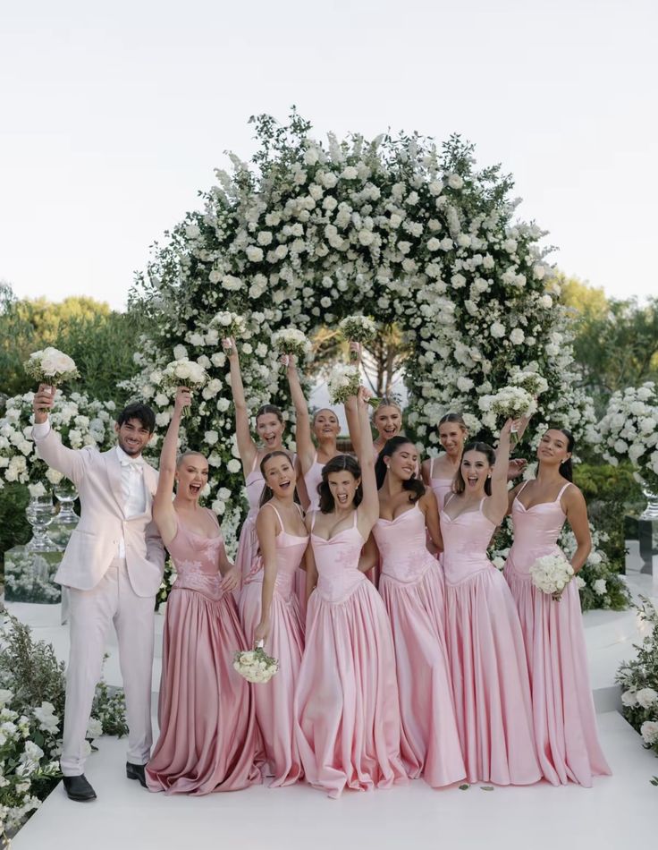 Wunderschönes rosa Spaghettiträger-A-Linien-Satin-Partykleid mit Herzausschnitt, Brautjungfernkleid DP6302
