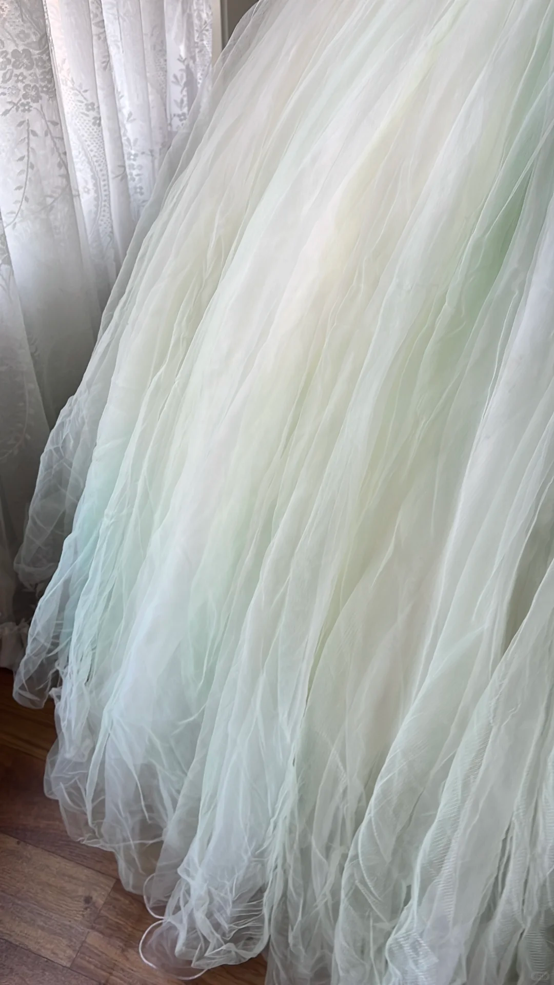 Chic Mint Green Tulle Pink 3D Floral Lace Bodice Sleeveless Sweet 16 Quinceanera Ball Gown DP7364