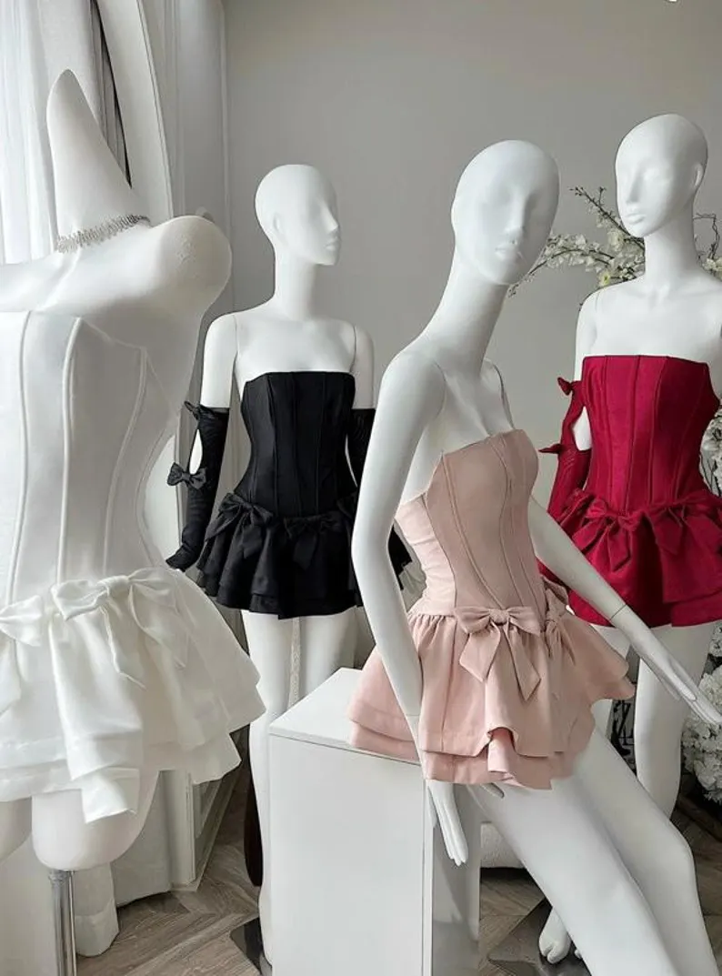 Robe de soirée rouge bustier trapèze à volants et nœud papillon, DP3052