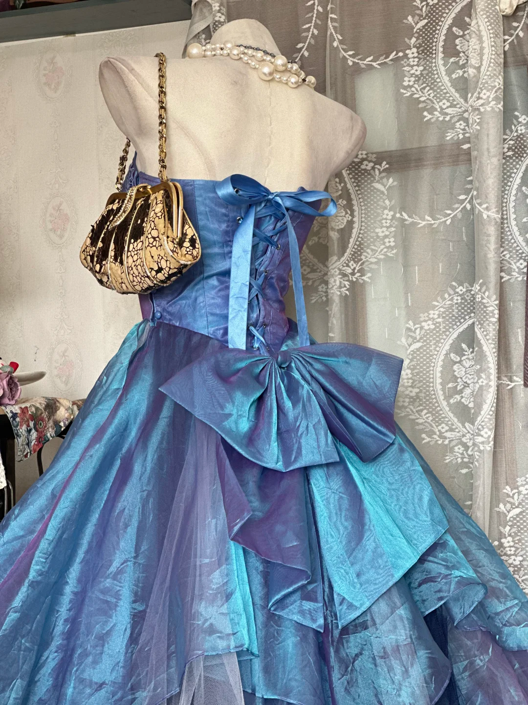 Vintage Strapless Blue Embroidered Bodice Evening Gown Layered Tulle Prom Dress DP8335