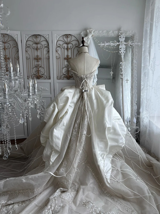 Luxury Ivory Strapless Sweetheart Wedding Dress Beaded Lace Embellished Royal Bridal Gown DP8246