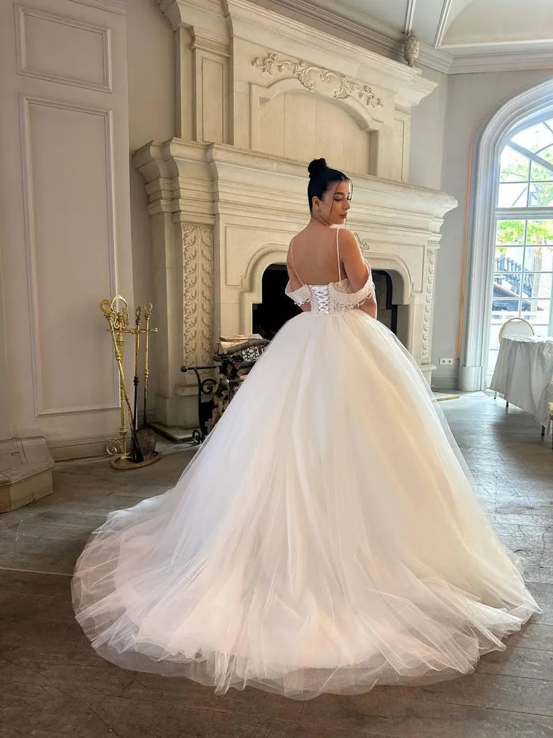 Vintage Off-the-Shoulder Spaghetti Straps Lace Tulle Sweetheart Wedding Dress DP8604