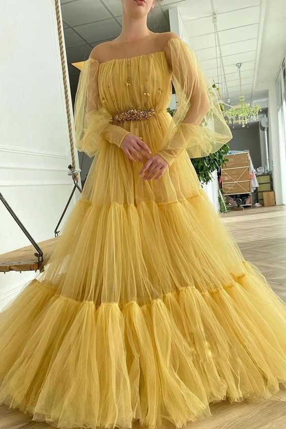 Robe de bal trapèze à manches longues en tulle et décolleté illusion avec perles, DS4886