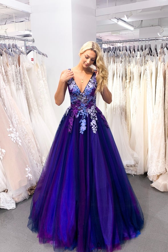 Stilvolles langes Ballkleid aus Spitze mit V-Ausschnitt und A-Linie, DS3859