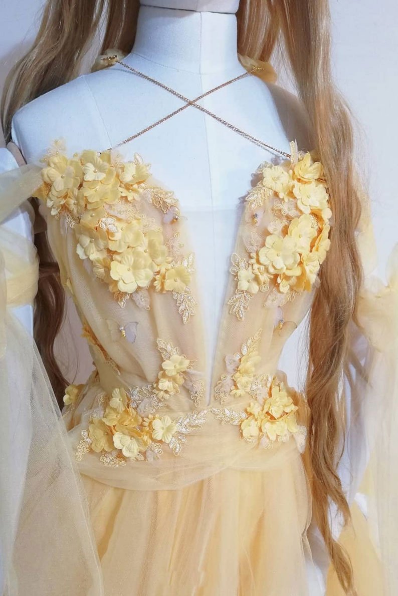 Robe de bal longue en tulle et dentelle jaune, DS2127