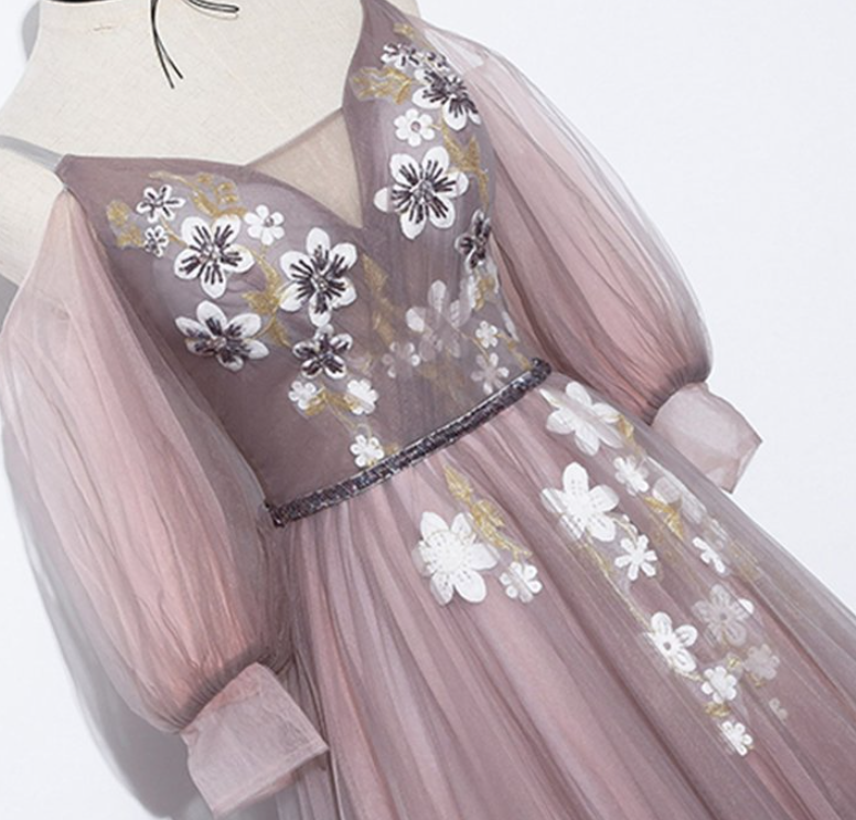 Robe de bal en tulle à épaules dénudées, col en V, manches longues et appliqués, DS3018