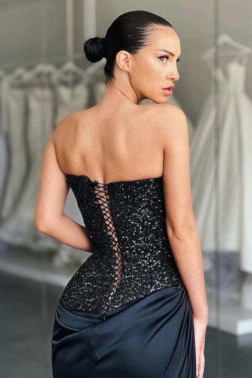 ROBE DE BAL NOIRE UNIQUE, SANS BRETELLES, FENTE HAUTE, LACETS ET PAILLETTES, DS3514