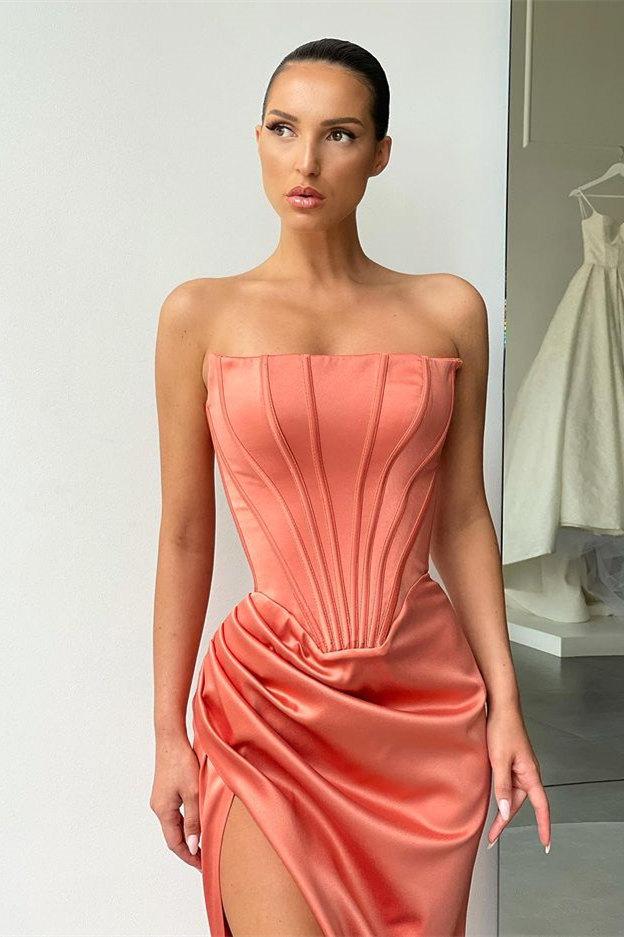 Oranges Ballkleid mit hohem Schlitz, Trägerlos, Falten und Hofschleppe, DS3510
