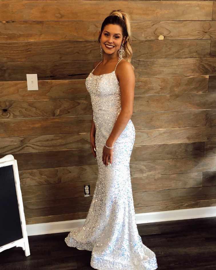 Robe de bal longue blanche élégante à bretelles et paillettes, DS4447