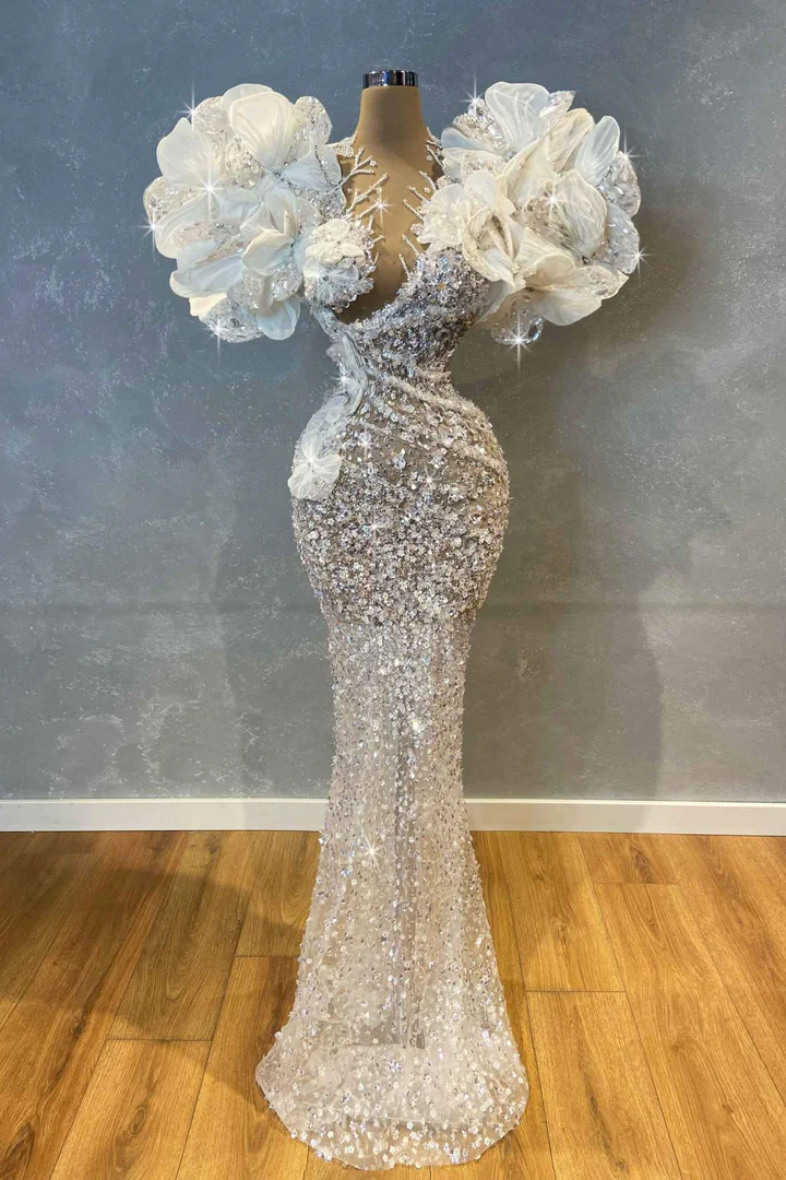 ATEMBERAUBENDES BRAUTKLEID MIT BLUMEN, DS4595