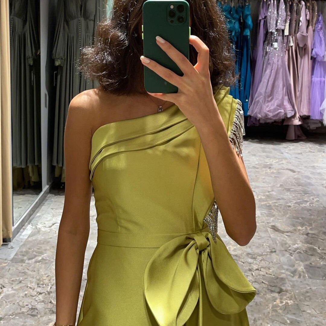 Modernes Abendkleid mit einer Schulter und Quasten, langem Seitenschlitz, sexy Abschlussball, Party, formelle Anlässe, Kleider für Damen, LW013
