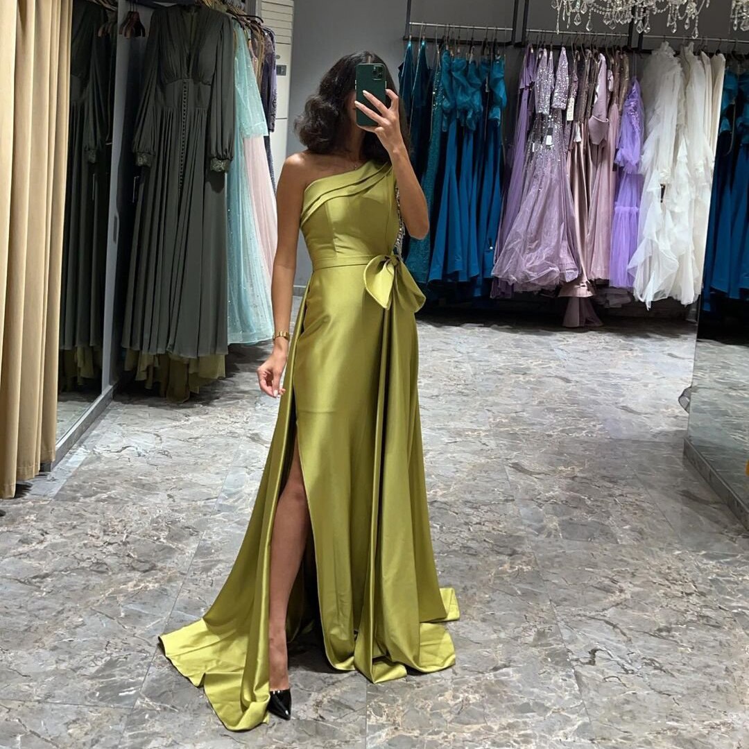 Modernes Abendkleid mit einer Schulter und Quasten, langem Seitenschlitz, sexy Abschlussball, Party, formelle Anlässe, Kleider für Damen, LW013