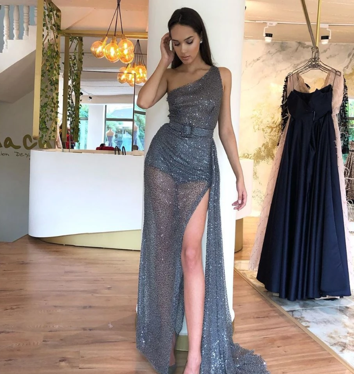 Robe de bal sexy à une épaule en tulle pailleté scintillant et fente haute, tenue de bal, DS3989