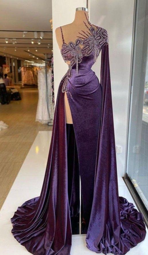 Superbe robe de bal longue violette fendue, DS4175