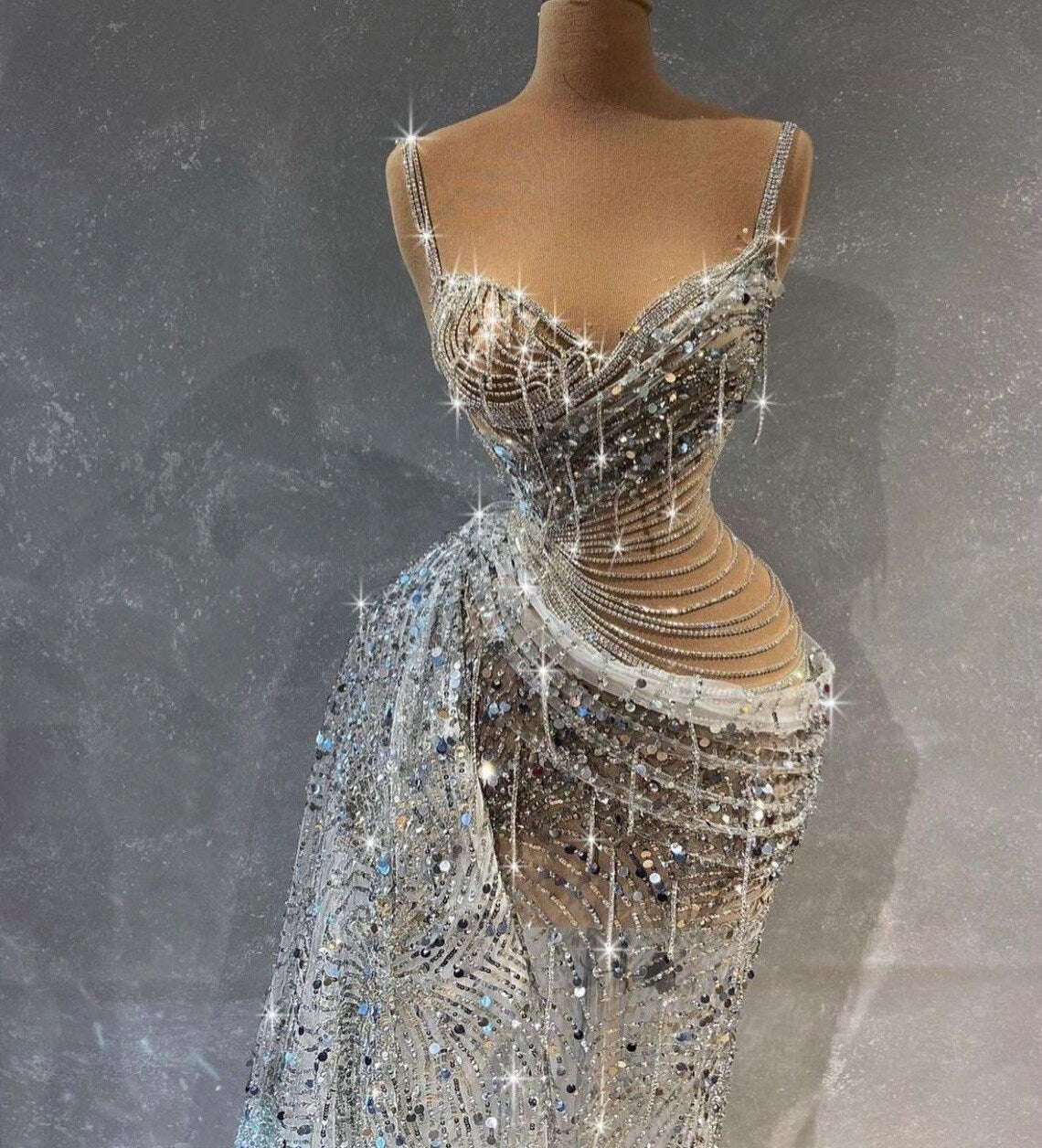 Superbe robe de soirée transparente à bretelles en cristal et perles, DS4967