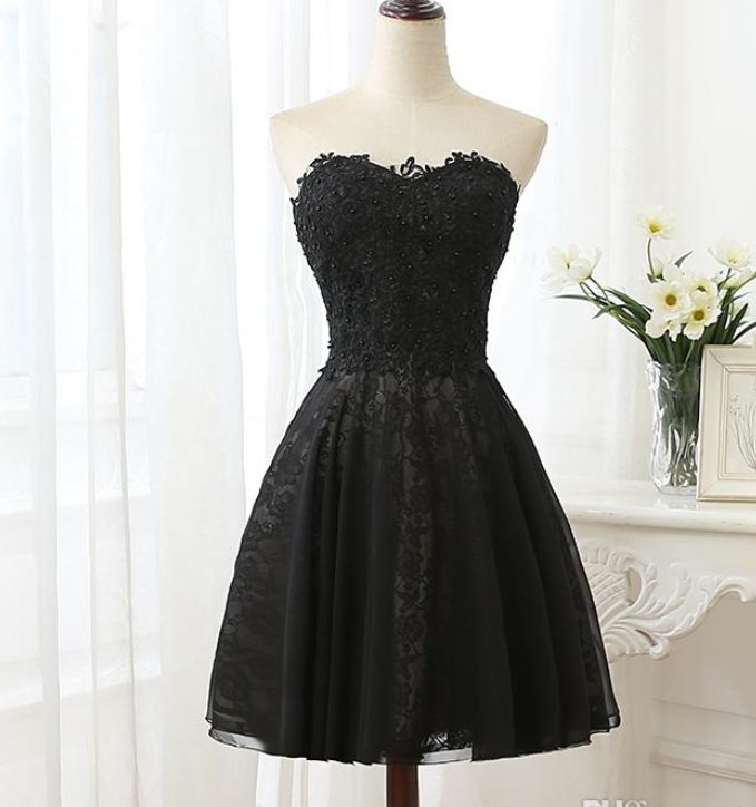 Sexy Spitzen-Ballkleid, kurze Partykleider, Herzausschnitt, ärmellos, Spitzenapplikation mit Perlen, Reißverschluss hinten, kurze Ballkleider, DP24590