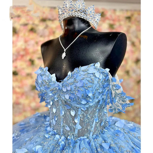 Elegantes, schulterfreies A-Linien-Ballkleid mit Perlenapplikation in Blau für Sweet 16 Quinceanera, Geburtstagskleid, Abendkleid, Ballkleid DP6521