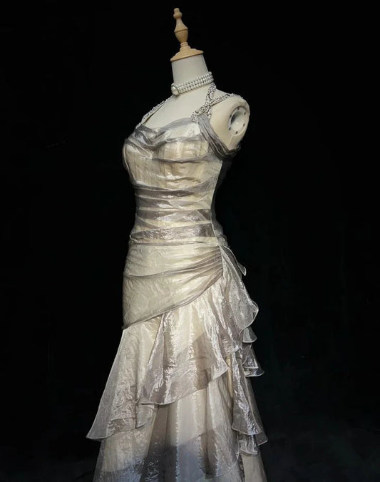 Vintage Silbernes A-Linien-Ballkleid, langes Rüschen-Abendkleid, Spaghettiträger, gestuftes Abendkleid, DP6582