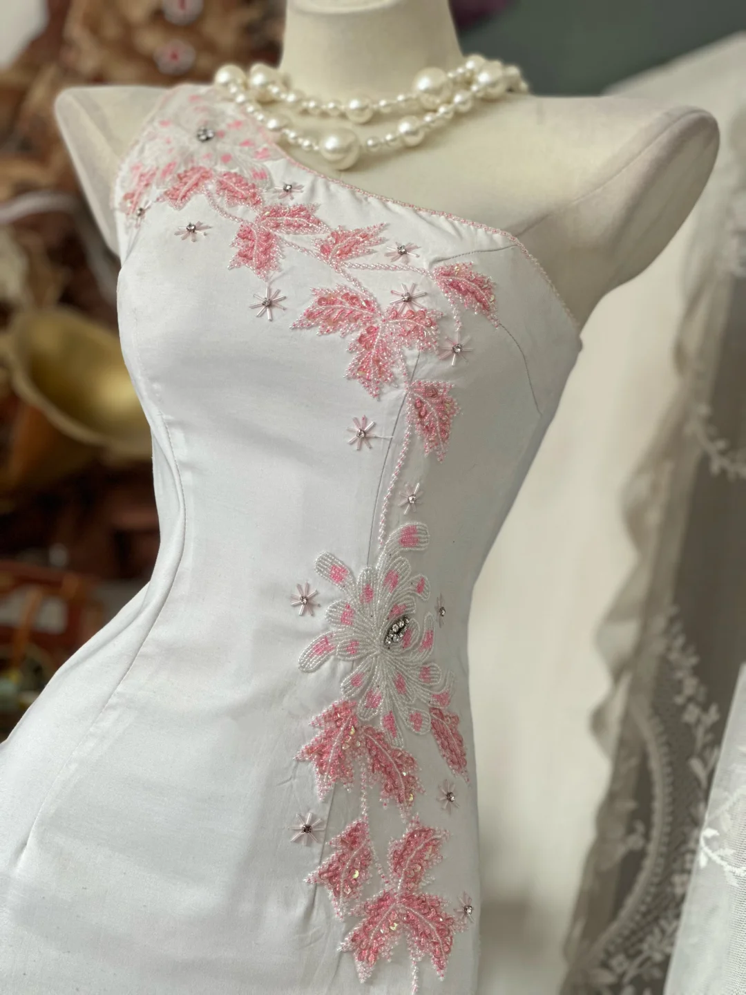 Vintage White One-Shoulder Sheath Evening Gown Pink Floral Embroidery Prom Dress DP8336