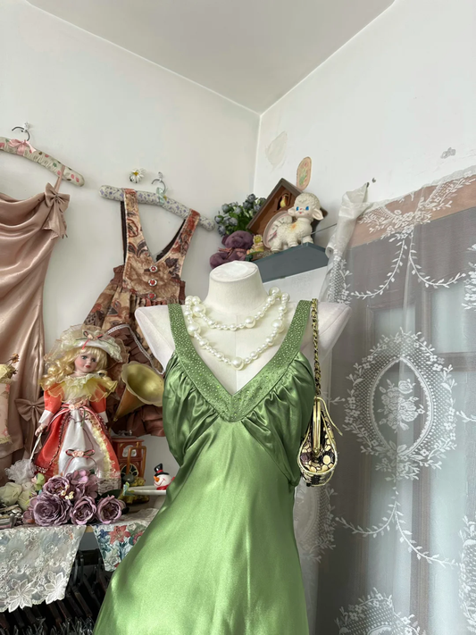 Vintage Green Satin V-Neck Mermaid Evening Gown Beaded Straps Prom Dress DP8333