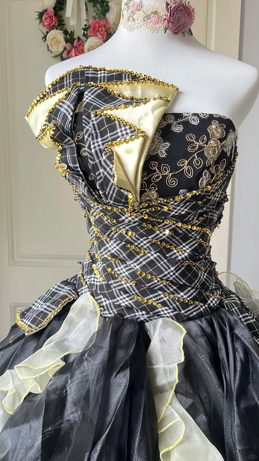 Glamorous Strapless A-Line Plaid Pattern Embroidered Bodice Sweet 16 Quinceanera Ball Gown DP7299