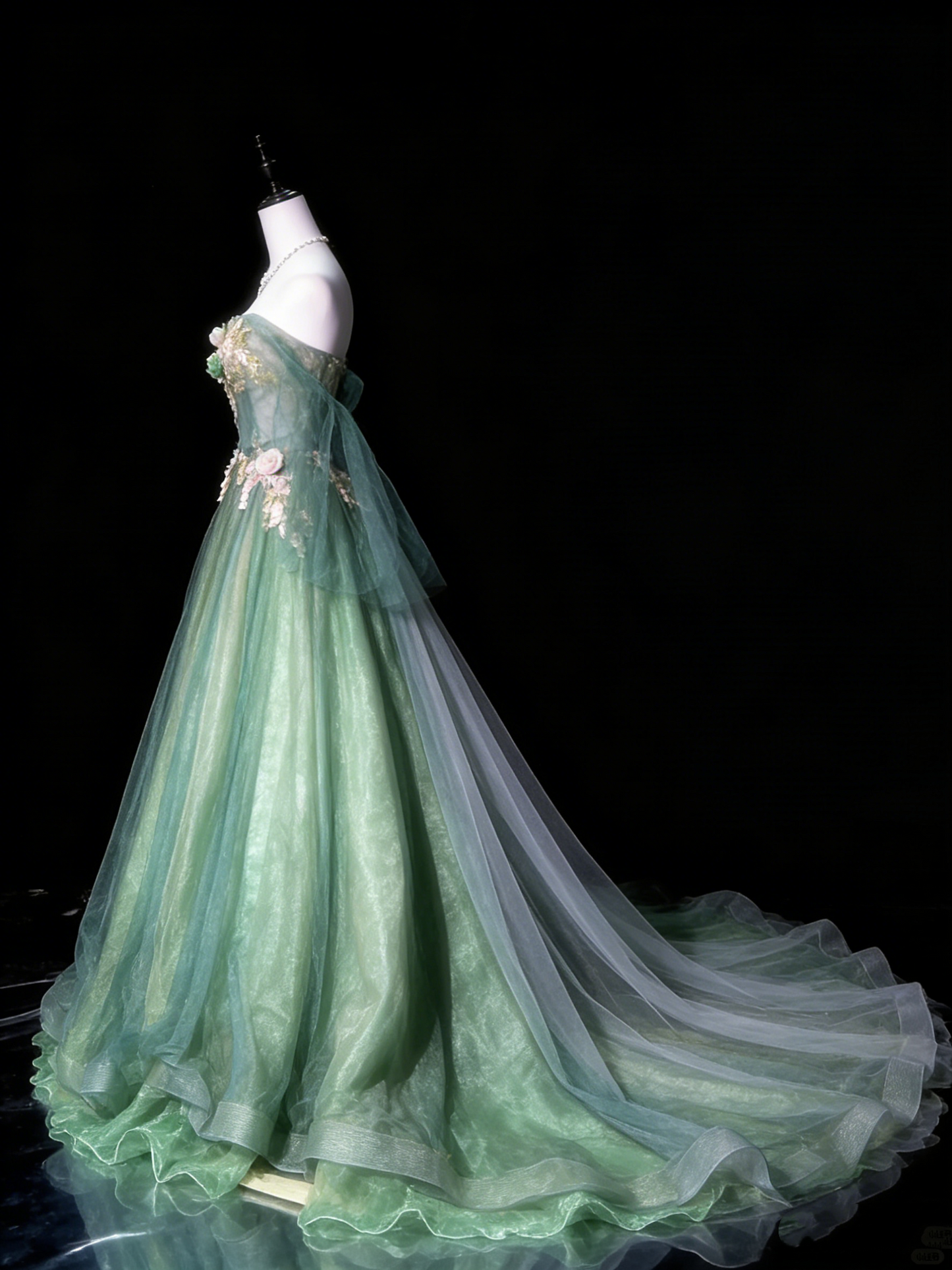 Dreamy Green Tulle 3D Floral Appliques Off-the-shoulder Sweet 15 Quinceanera Ball Gown DP7937