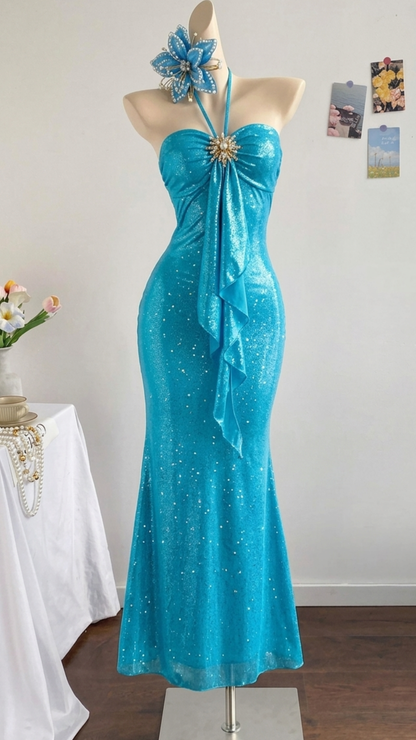 Glamouröses Ozeanblaues Neckholder-Glitzer-Meerjungfrauen-Abendkleid mit Perlen und Rüschen DP8373