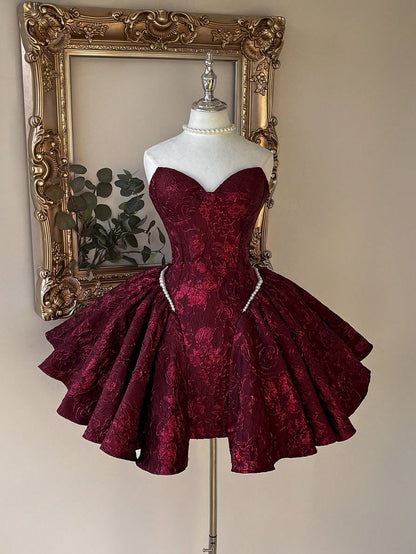 Glamouröses burgunderrotes Jacquard-Abendkleid mit herzförmigem Ausschnitt, A-Linie, Perlenverzierungen, Partykleid DP7872