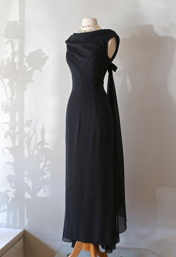 Black Sleeveless Modest Formal Long Party Dress, DP2797