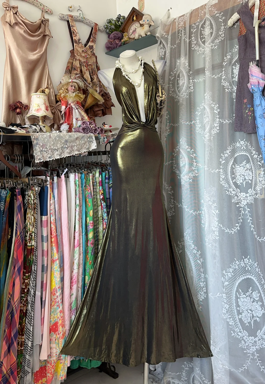 Glamorous Satin Halter Deep V-Neck Mermaid Prom Dress DP8325