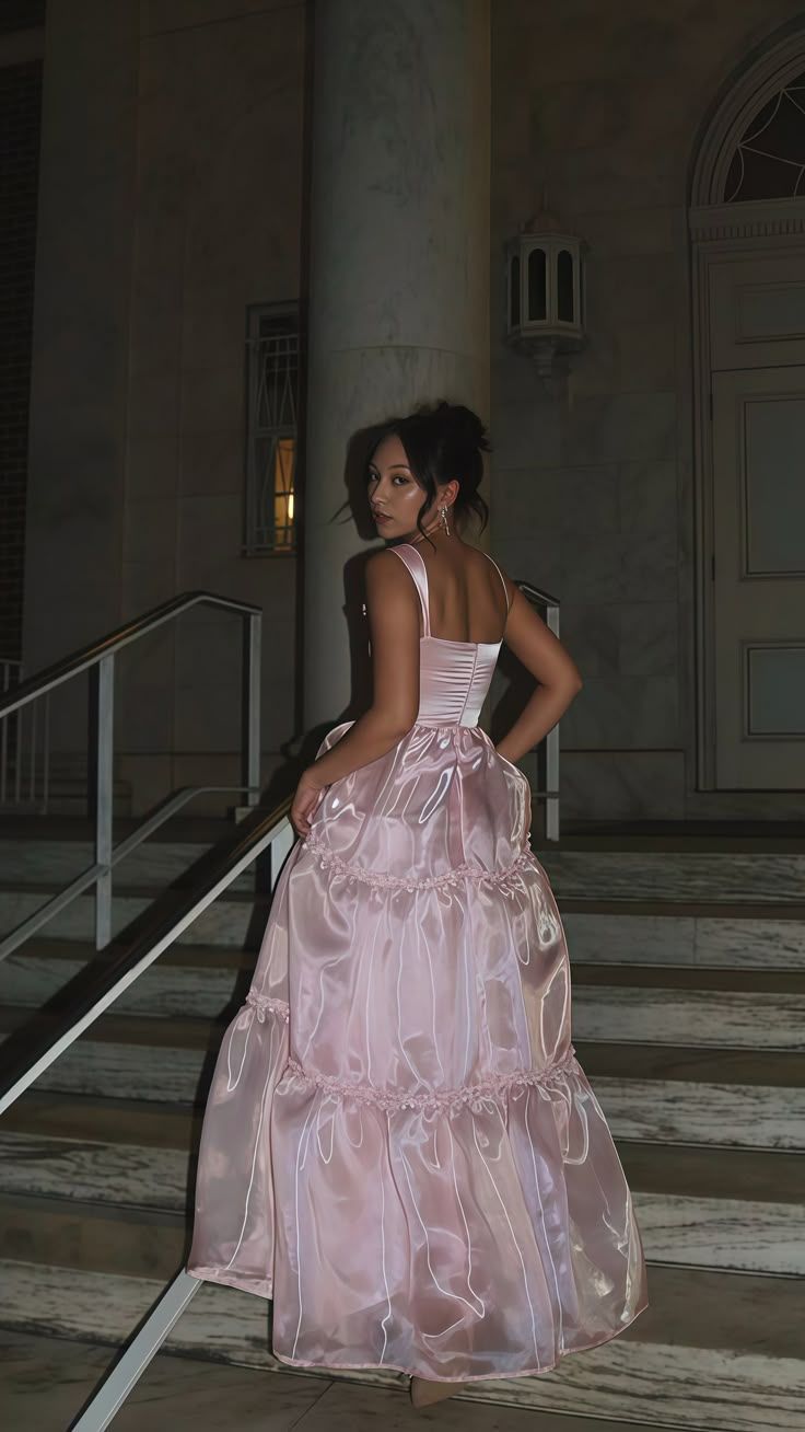 Robe de bal romantique à volants étagés rose scintillant pour Sweet 15 Quinceañera DP7918