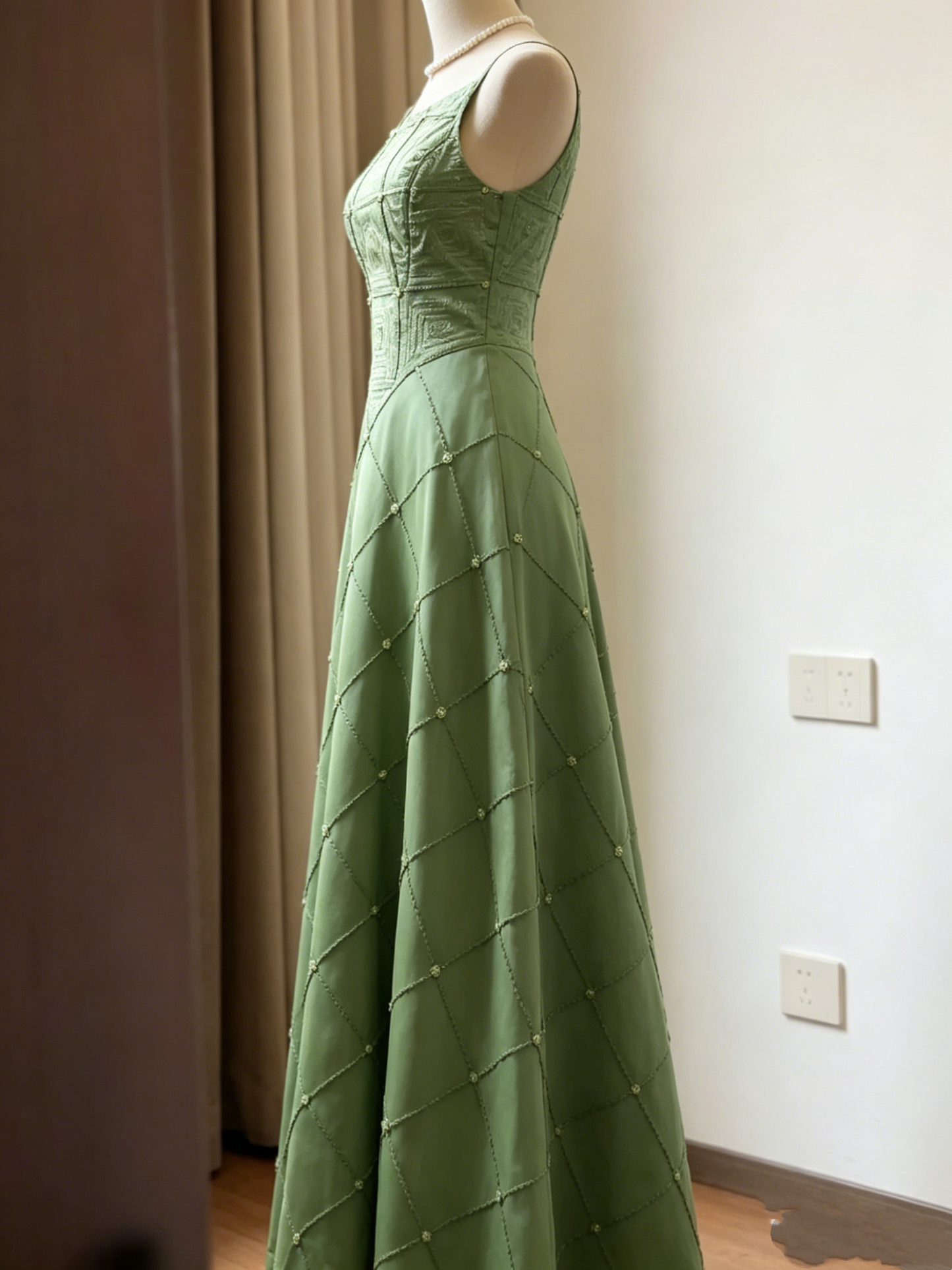 Retro Green Spaghetti Strap Embroidered A-Line Evening Dress DP8381