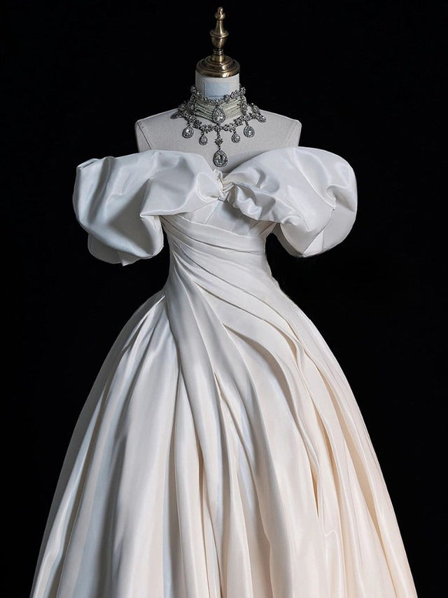 Robe de mariée élégante en satin, coupe trapèze, épaules dénudées, DP7057