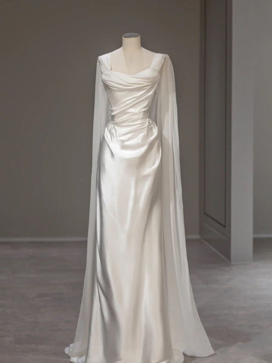 Elegantes Brautkleid aus Satin mit Cape-Ärmeln, drapiertes Brautkleid DP7047