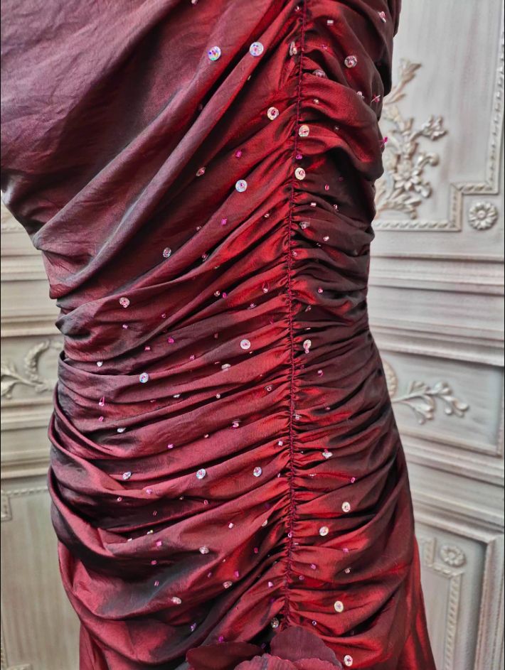 Elegant Strapless Burgundy Floral Applique Beaded Ruched A-Line Prom Dress DP8478