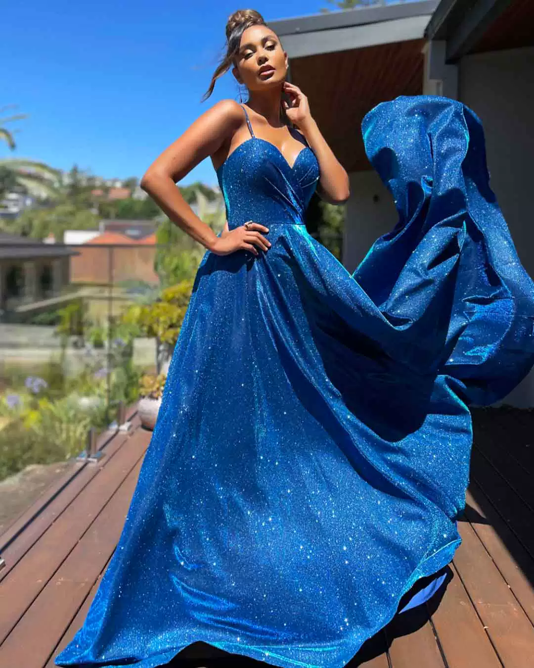 Wunderschönes Glitzer-Spaghettiträger-A-Linien-Herz-Abschlussballkleid DP8371