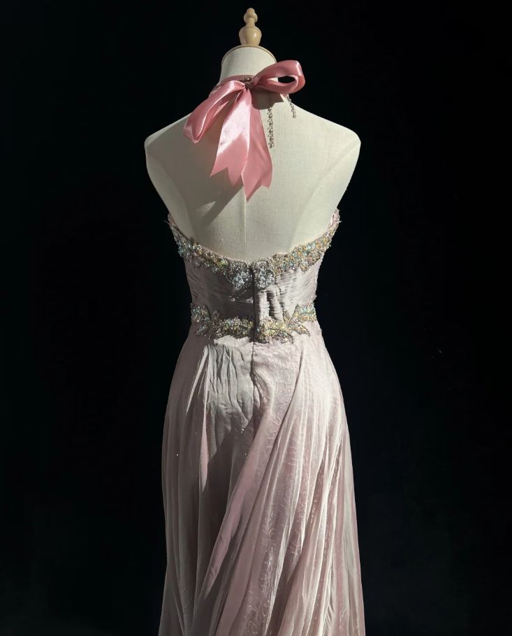 Elegant Pink Halter Neck Sweetheart Evening Gown A-Line Beaded Lace Prom Dress DP7965
