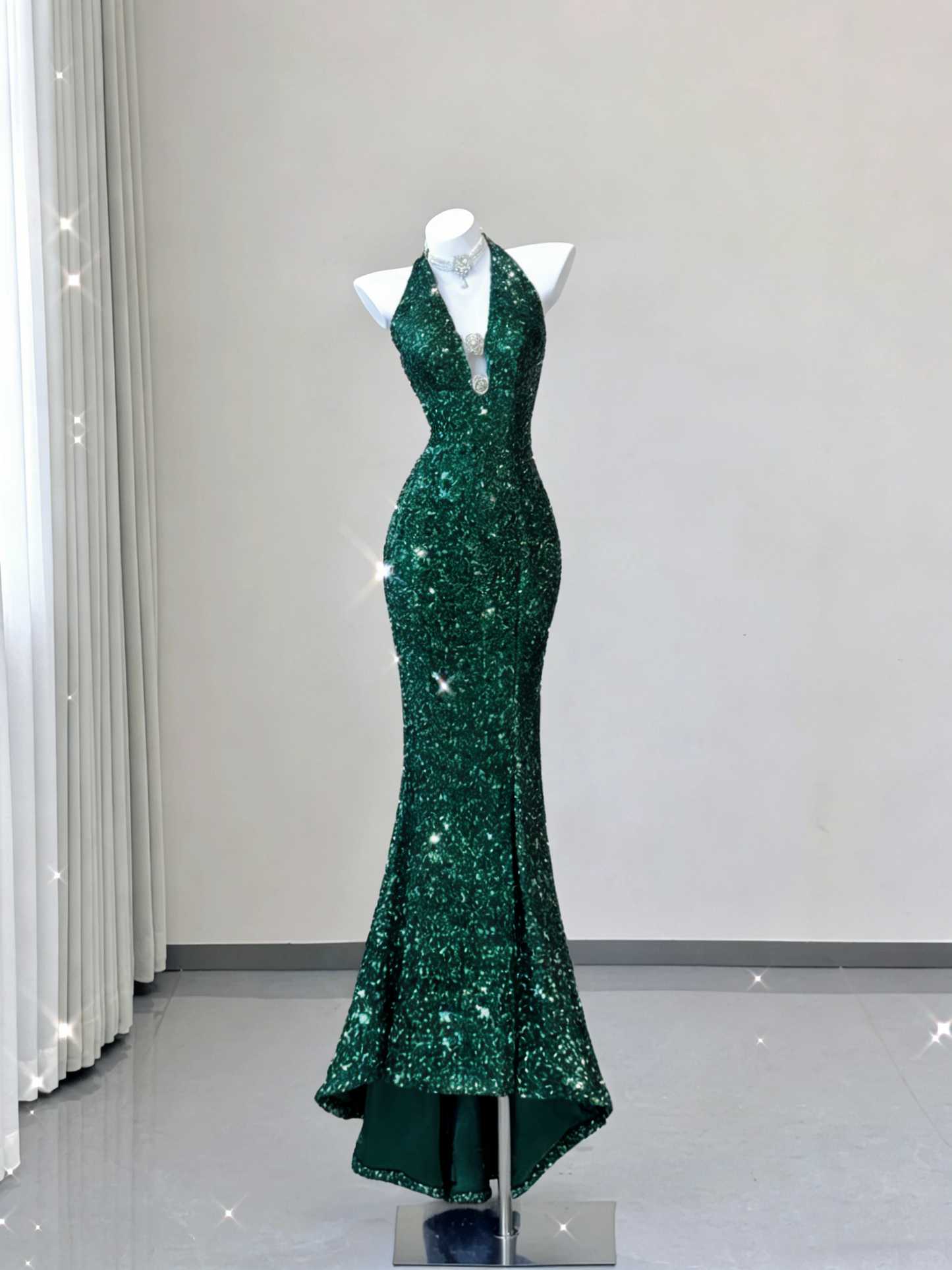 Elegant Sequins V-neck Halter Dress Mermaid Long Prom Dress Evening Dress DP3790