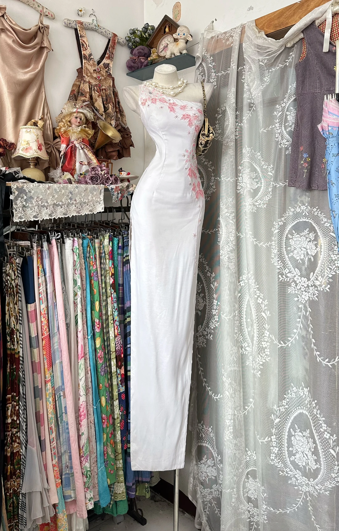 Vintage White One-Shoulder Sheath Evening Gown Pink Floral Embroidery Prom Dress DP8336