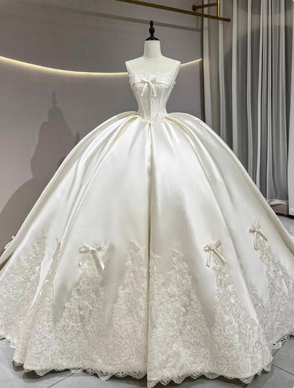 Romantic Ivory Strapless Satin Lace Appliques  A-Line Wedding Dress DP8618