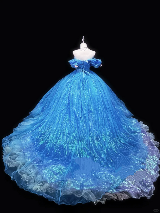 Elegantes himmelblaues schulterfreies Ballkleid mit Herzausschnitt und Schmetterlingsapplikationen für Sweet 15 Quinceañera DP7938
