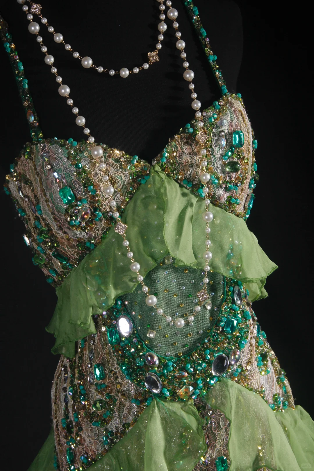 Glamorous Green Ombre Mermaid Sequin Beaded Ruffle Lace Spaghetti Strap Evening Gown DP7376