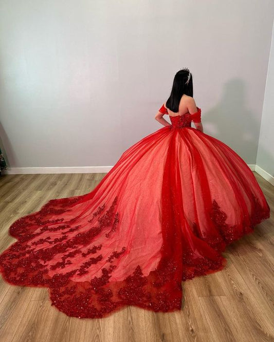 Wunderschönes rotes, perlenbesetztes, herzförmiges, schulterfreies A-Linien-Tüll-Ballkleid für die 16. Quinceanera, bodenlanges Ballkleid, Geburtstagskleid, Abendkleid, Ballkleid, DP6466