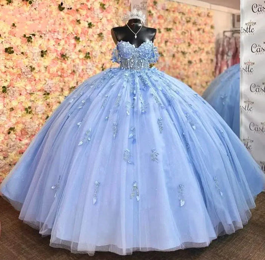 Elegantes, schulterfreies A-Linien-Ballkleid mit Perlenapplikation in Blau für Sweet 16 Quinceanera, Geburtstagskleid, Abendkleid, Ballkleid DP6521