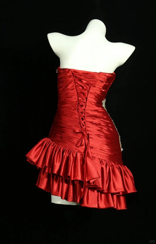 Vintage Rotes trägerloses Sweetheart-Design Etuikleid aus Satin Partykleid Homecoming-Kleid DP6092