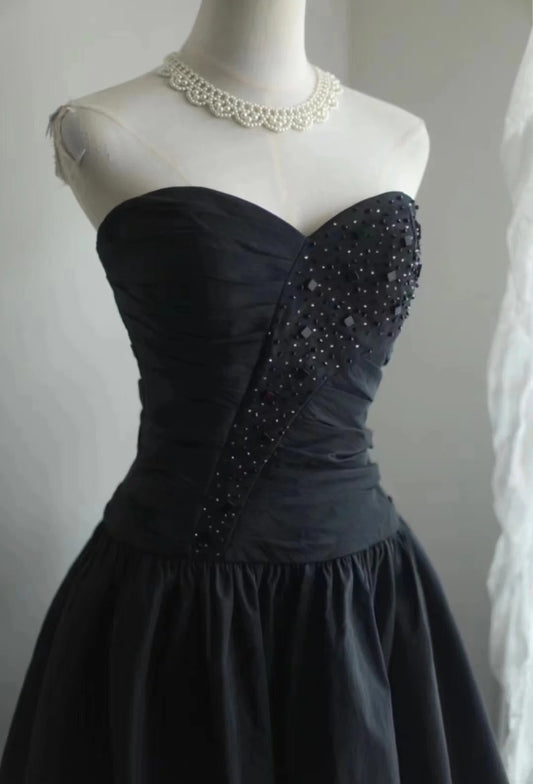 Vintage Schwarzes Sweetheart Perlen Design A-Linie Trägerloses Partykleid Homecoming-Kleid, DP5807