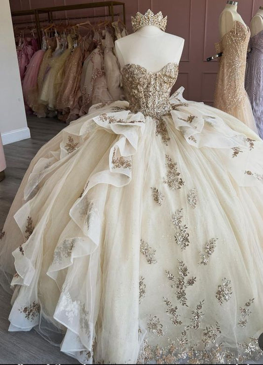 Elegantes, glänzendes Sweetheart-Ausschnitt-Perlenapplikationen A-Linie Quinceanera-Abschlussballkleid Geburtstagskleid Abendkleid Ballkleid DP6520