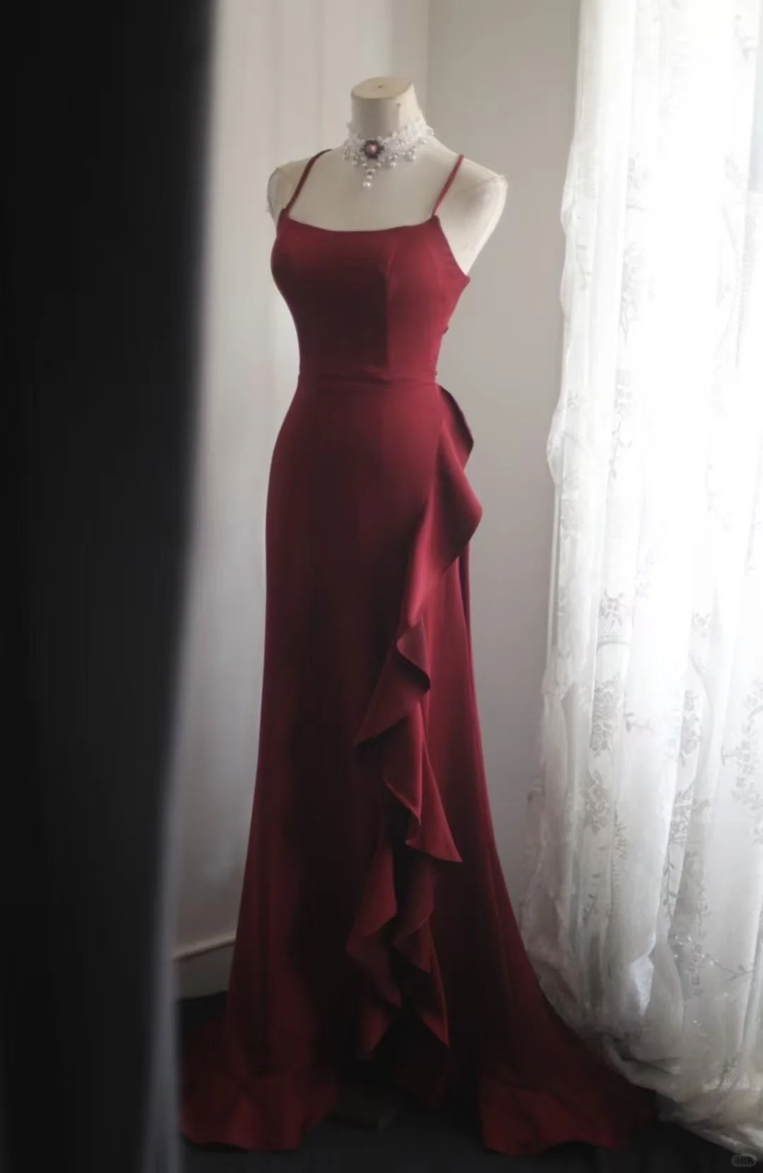 Glamorous Burgundy Satin Spaghetti Strap Ruffled Side Detail with Train Prom Dress DP7655