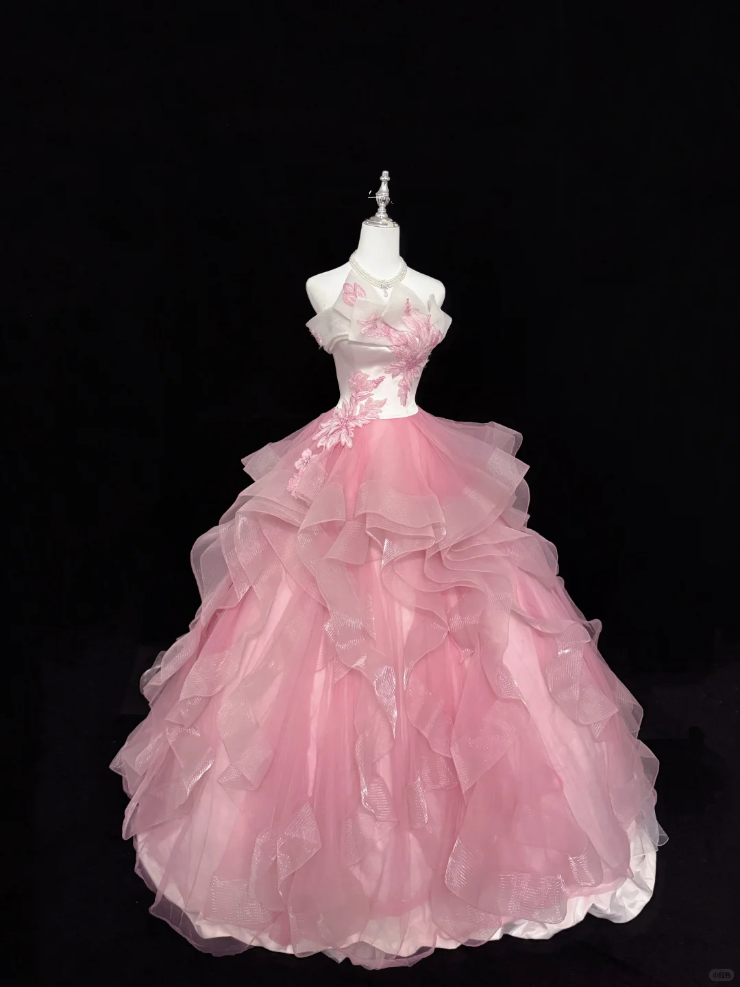 Elegant Pink Strapless Tulle Dress Lace Applique Bow Ruffled Prom Gown Sweet 15 Quinceanera Ball Gown DP8252
